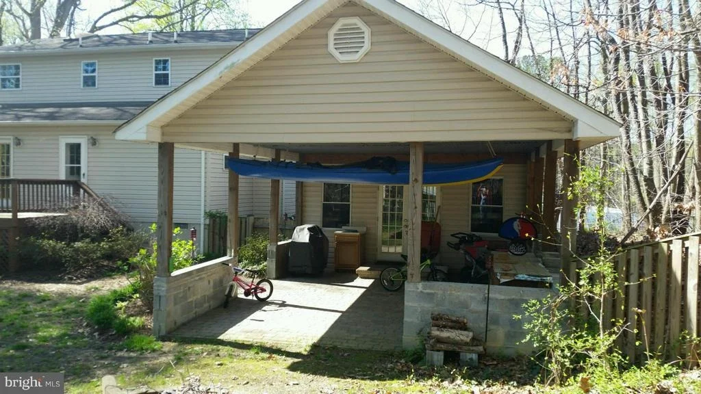 Photo of 550 BAY VIEW