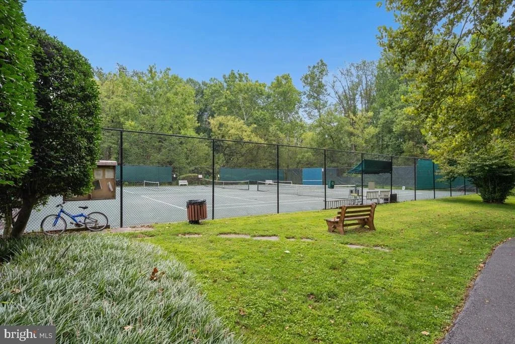 Photo of 1104 FALLSMEAD WAY