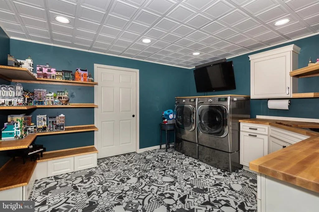 Photo of 566 RICH MAR STREET