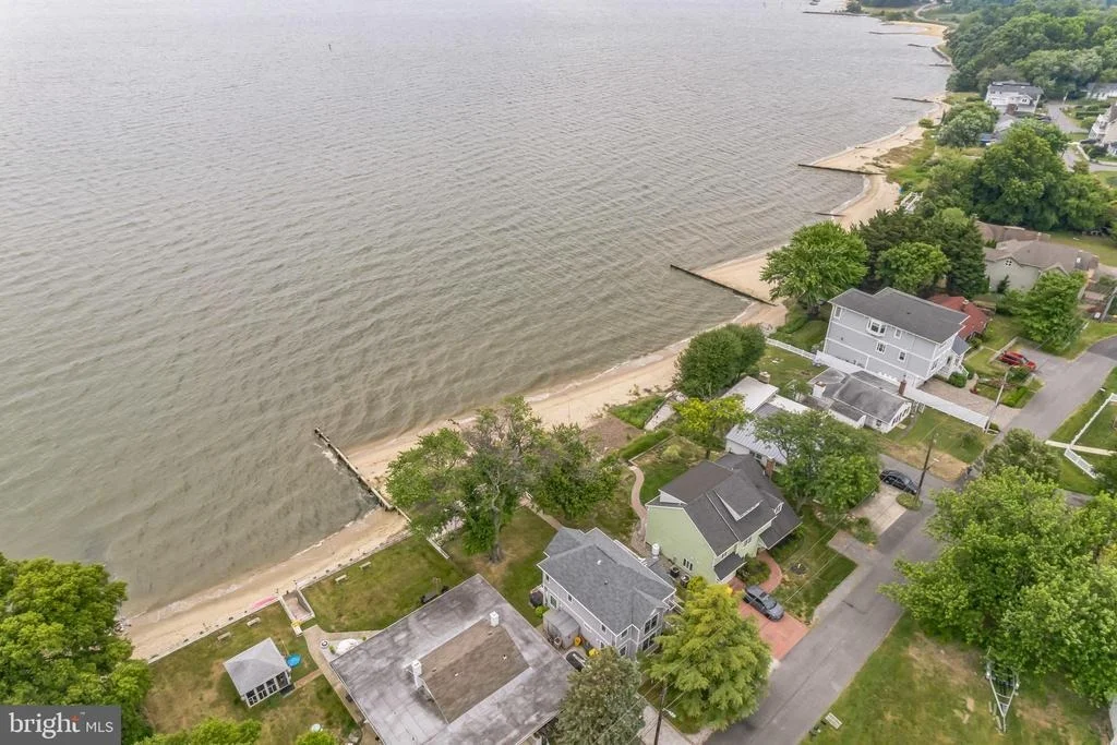 Photo of 3963 BAYSIDE DRIVE