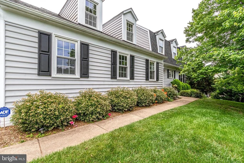 Photo of 1399 PARK LAKE DRIVE