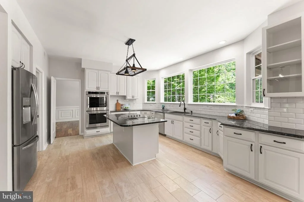 Photo of 817 KENNETH PLACE SE