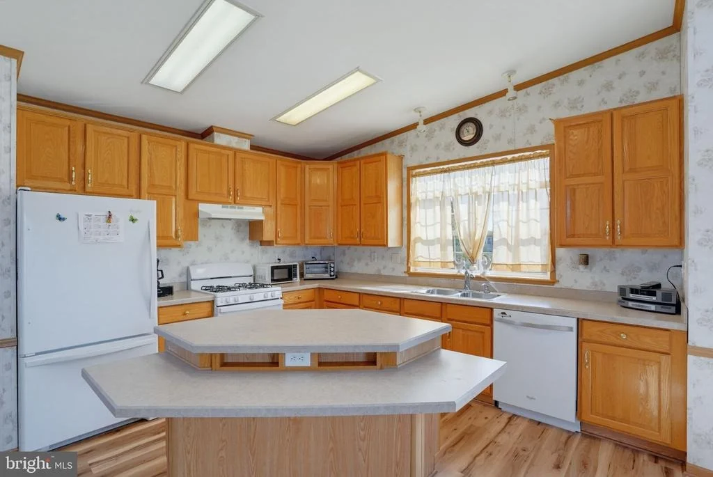 Photo of Unit 211 at 302 FOX POINTE DRIVE