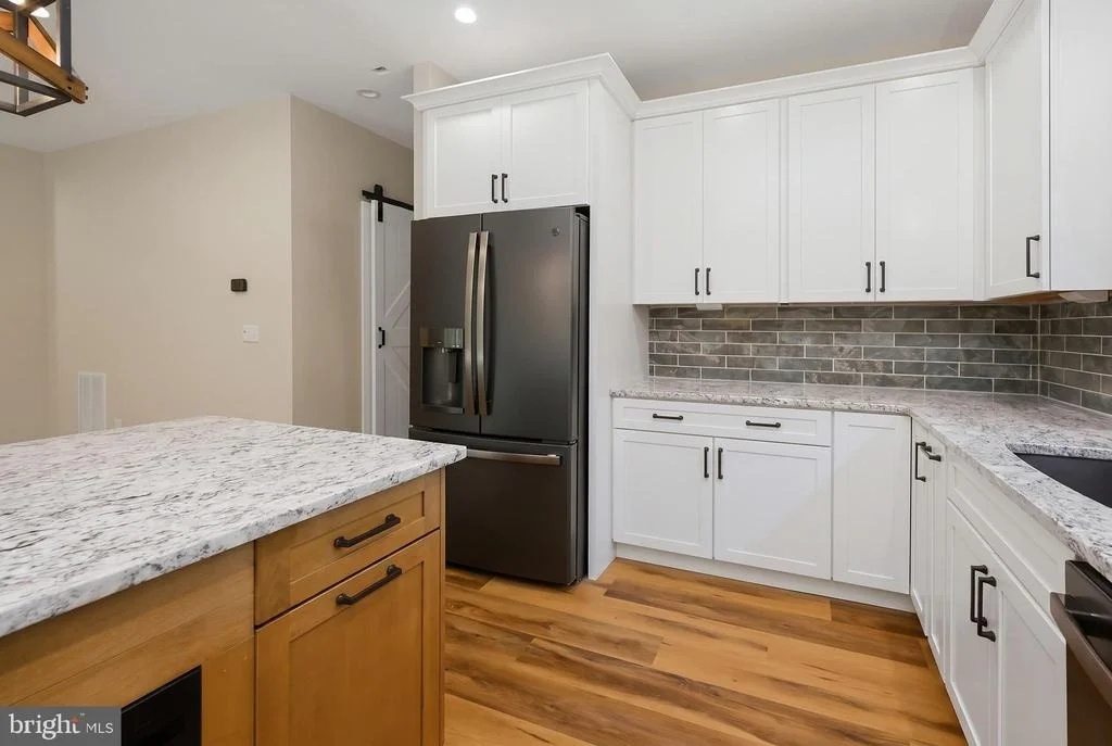 Photo of 15 BYRAN DR