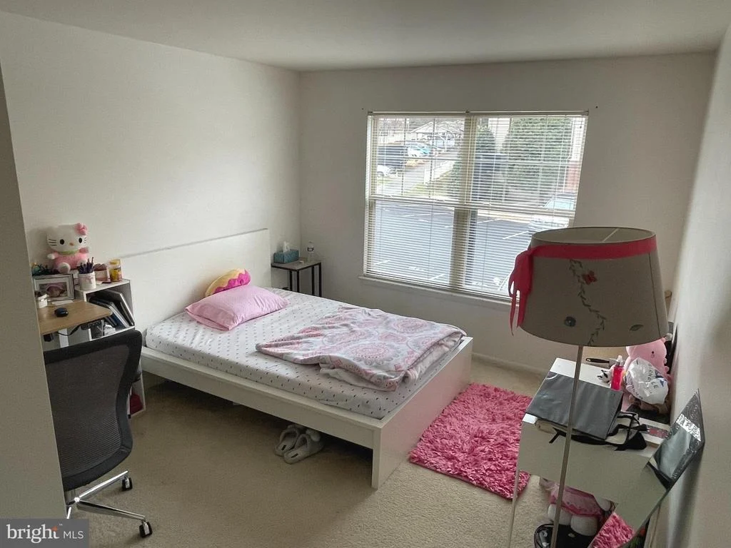 Photo of Unit D at 1707 ASCOT WAY