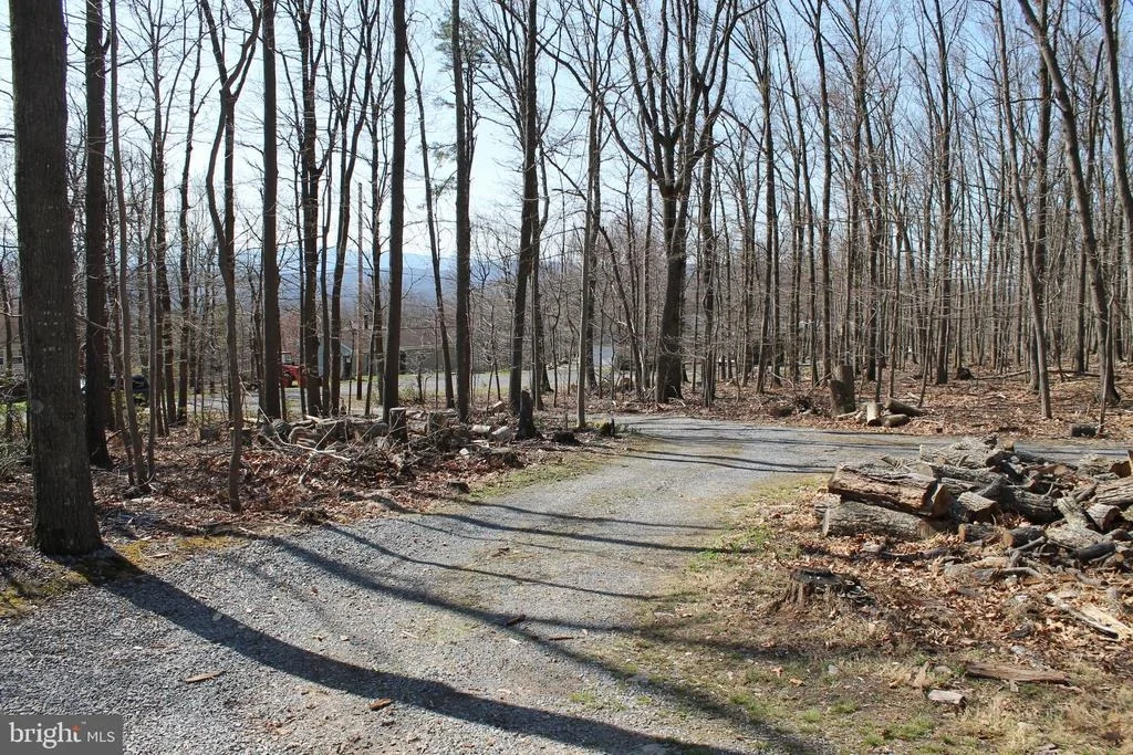 Photo of 288 FOX RUN LANE