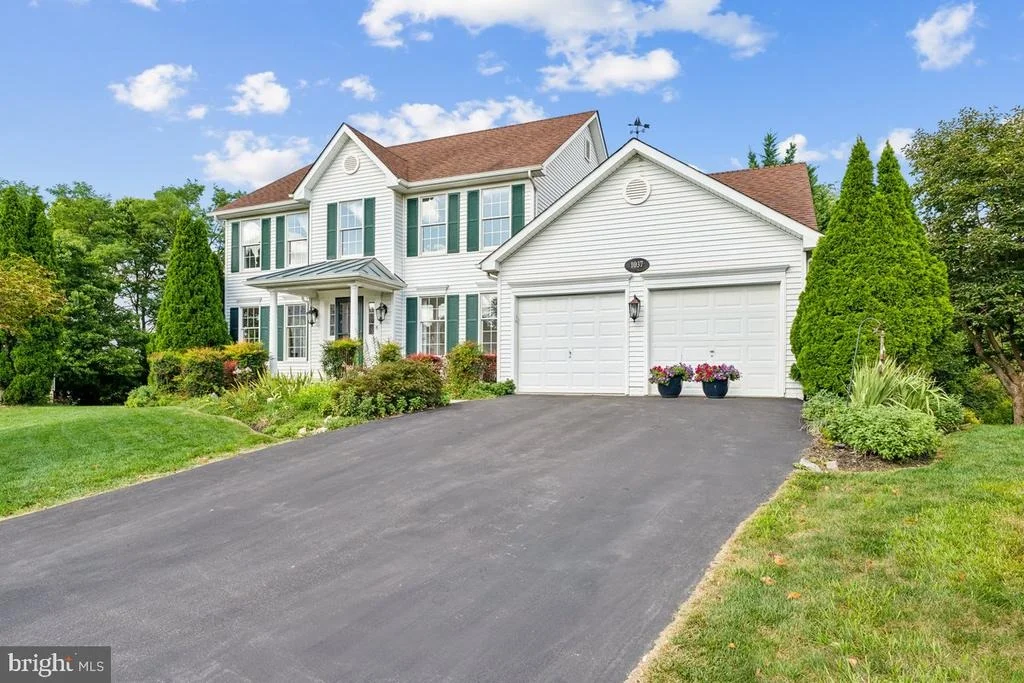 Photo of 1037 LINDFIELD DRIVE