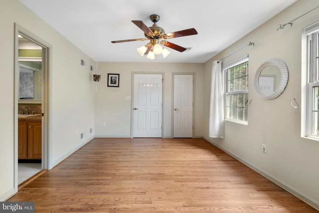 Photo of 955 STAYMAN DRIVE