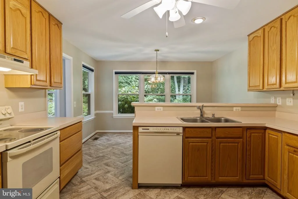 Photo of 8095 SETTLE COURT