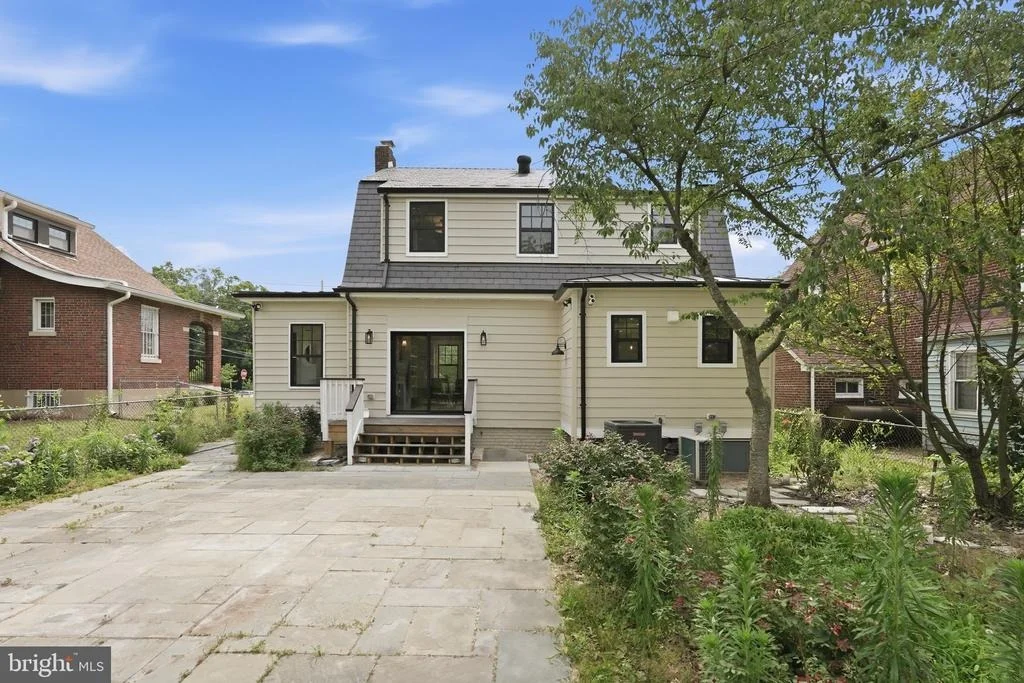 Photo of 2605 33RD STREET SE
