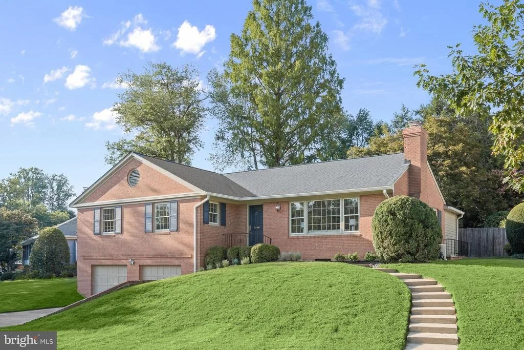Photo of 6117 OVERLEA ROAD