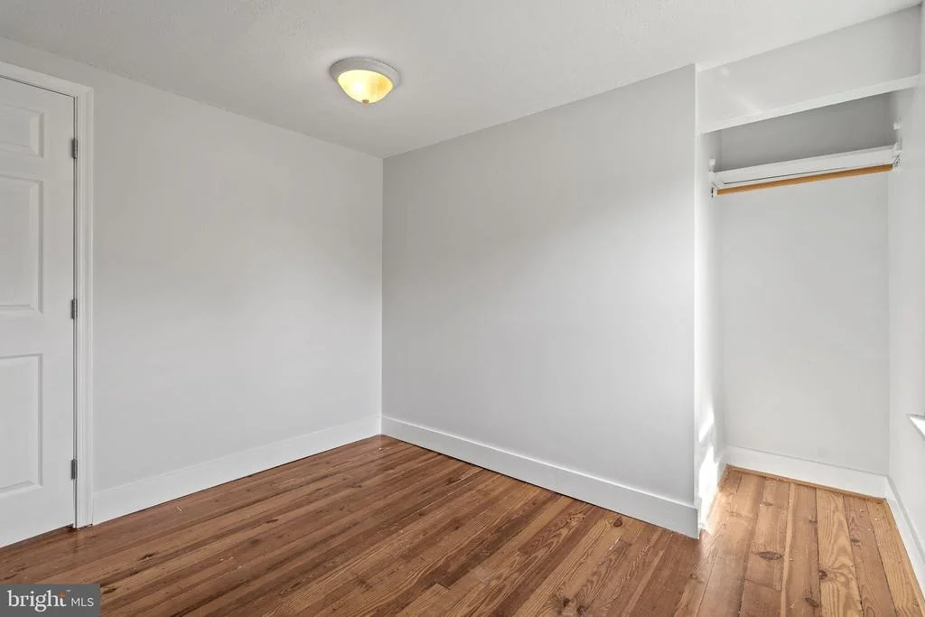 Photo of 822 N COMMERCE AVENUE