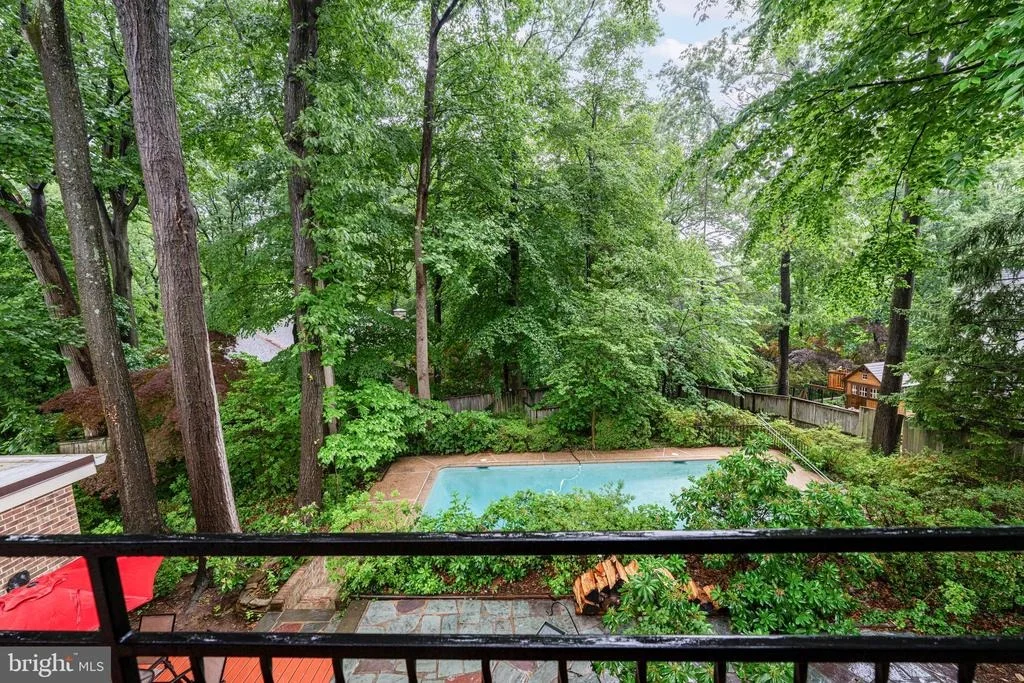Photo of 1502 HIGHWOOD DRIVE