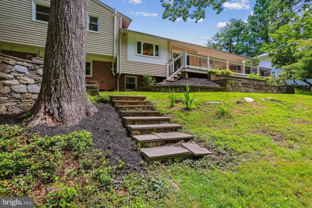 Photo of 11816 LONGDRAFT COURT