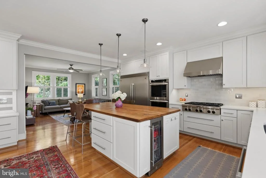 Photo of 4616 CHEVY CHASE BOULEVARD
