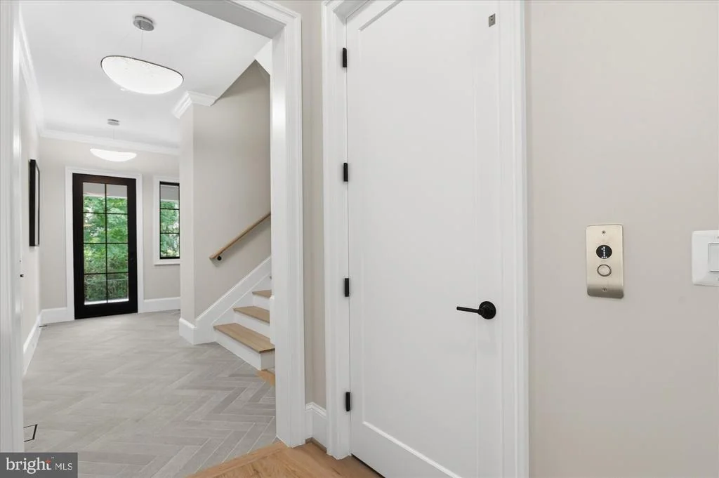 Photo of 8912 GALLANT GREEN DRIVE