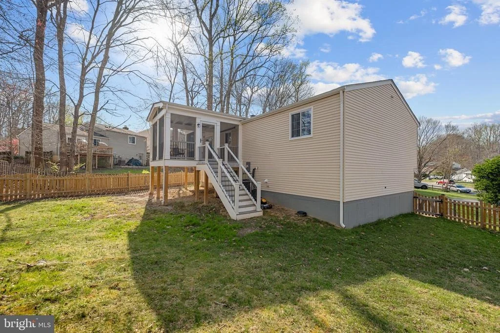 Photo of 8463 YELLOW LEAF COURT