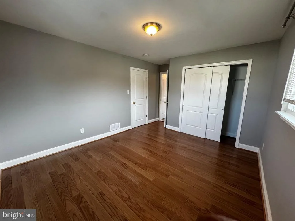 Photo of 1952 FOREST DRIVE