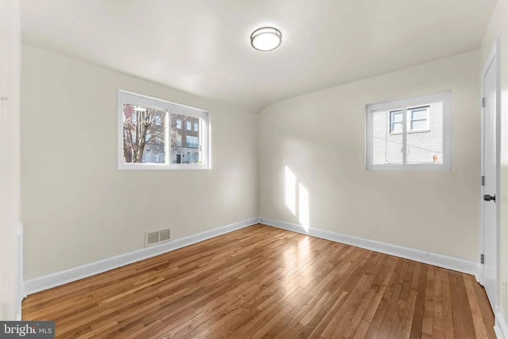 Photo of 11013 AMHERST AVENUE