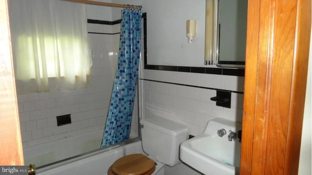 Photo of 12436 FINGERBOARD ROAD