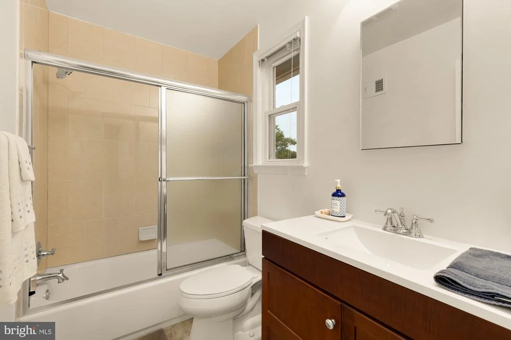 Photo of 1024 DEVERE DRIVE