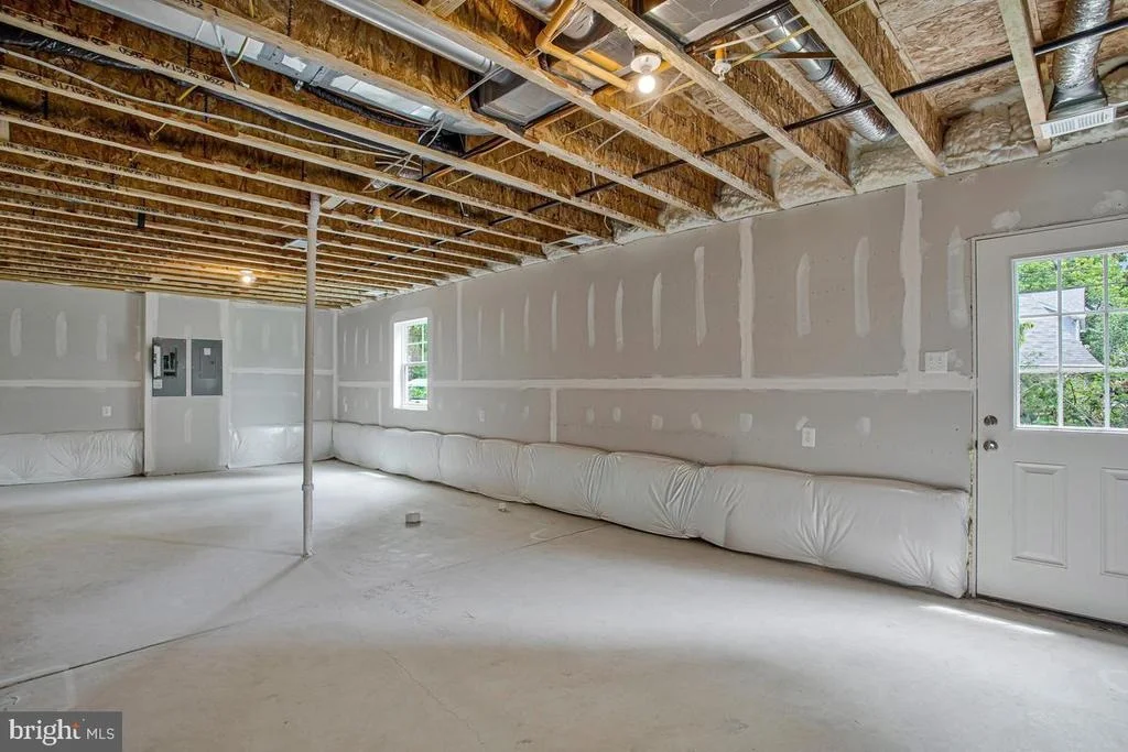 Photo of 721 NOLLMEYER ROAD