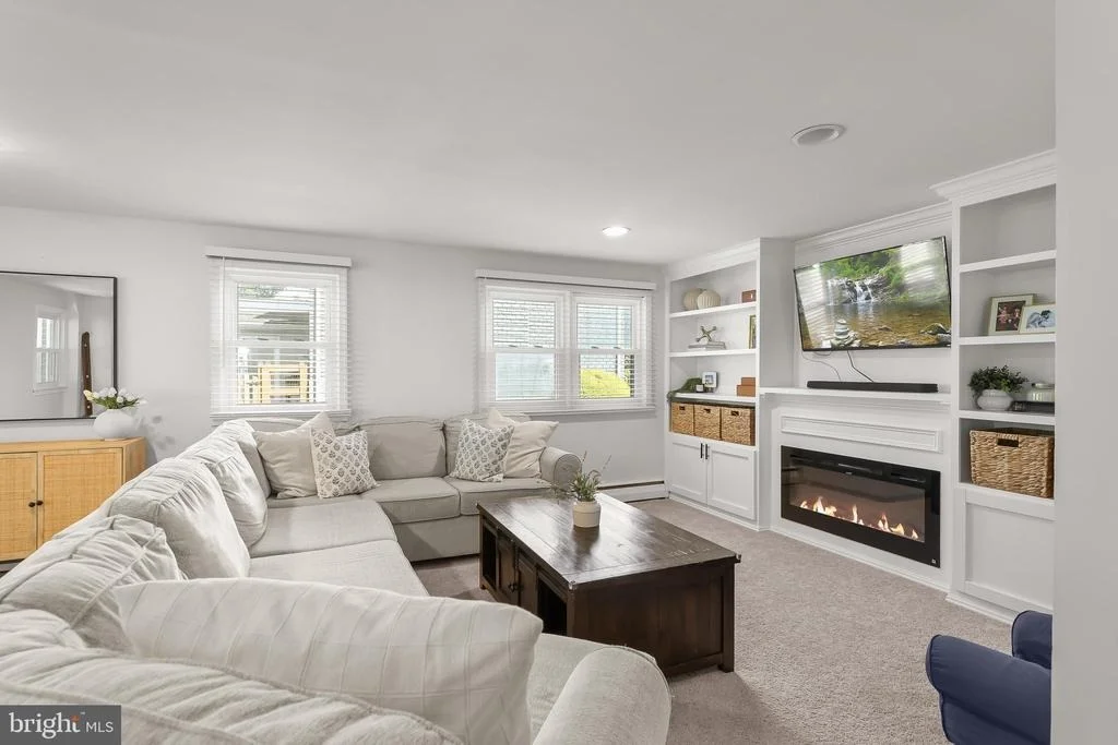Photo of 906 SOUTHWICK DRIVE