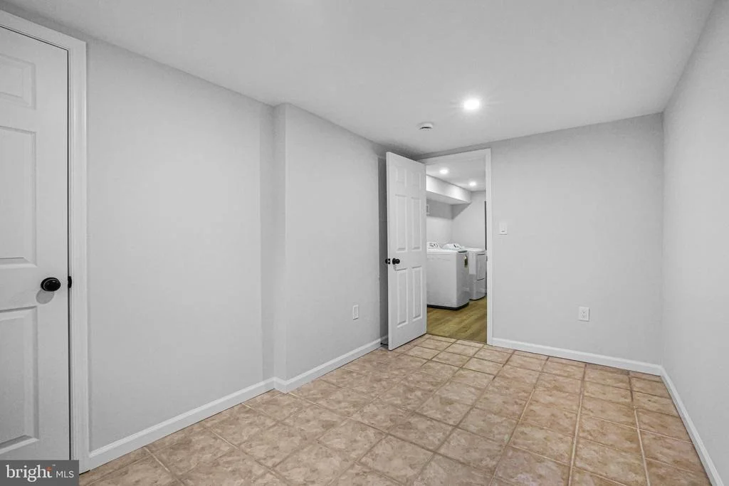 Photo of 4305 GARRETT PARK ROAD