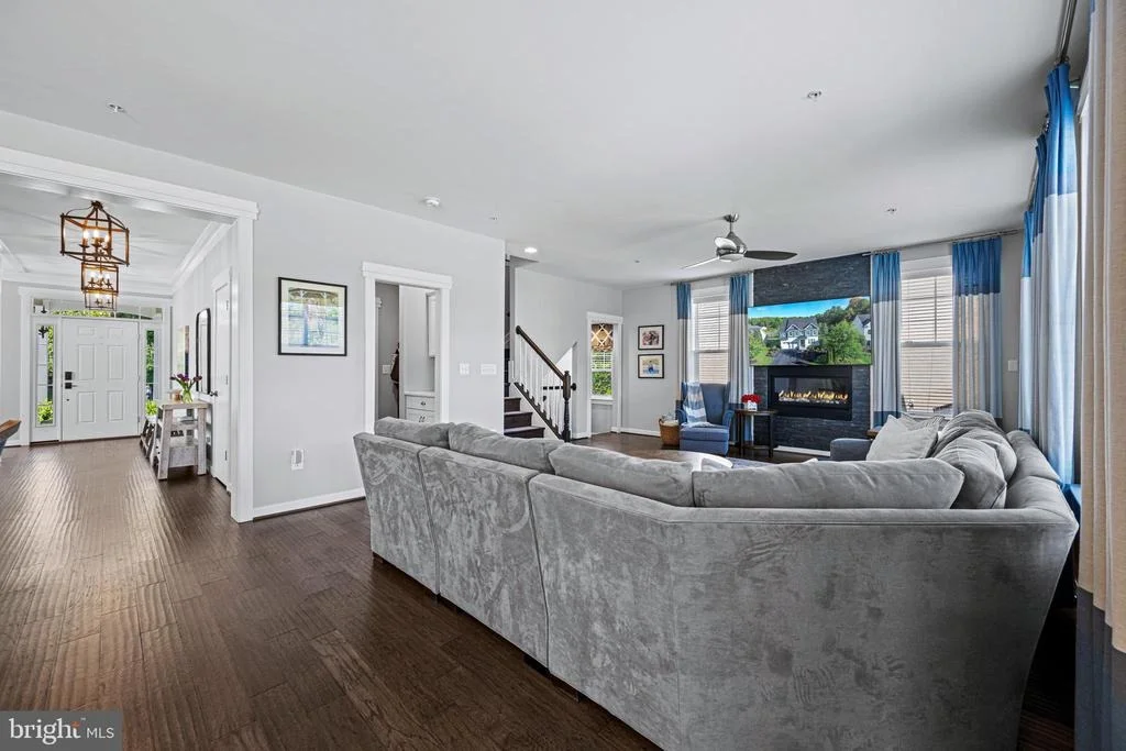 Photo of 2419 MACALLISTER LANE
