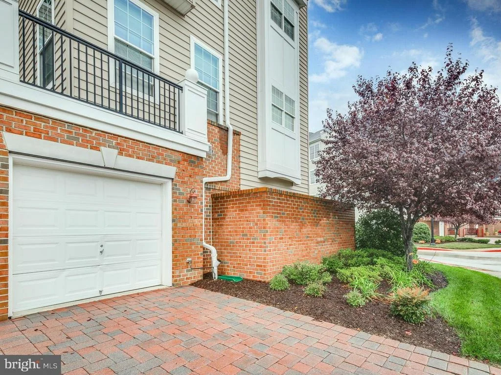 Photo of Unit 208 at 7305 MAPLECREST ROAD