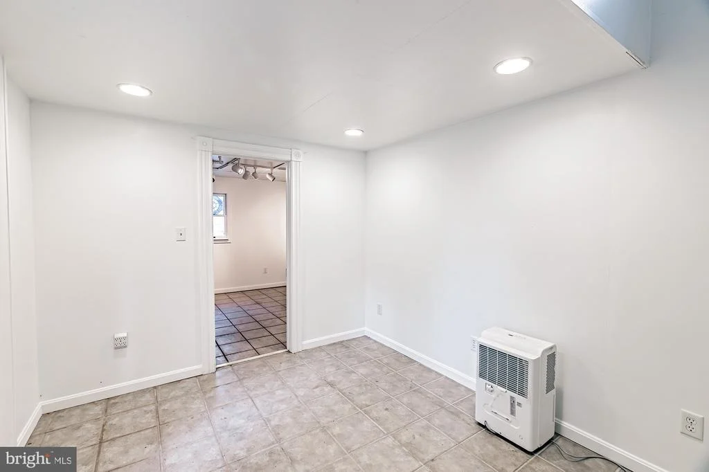 Photo of 606 KINGS HIGHWAY
