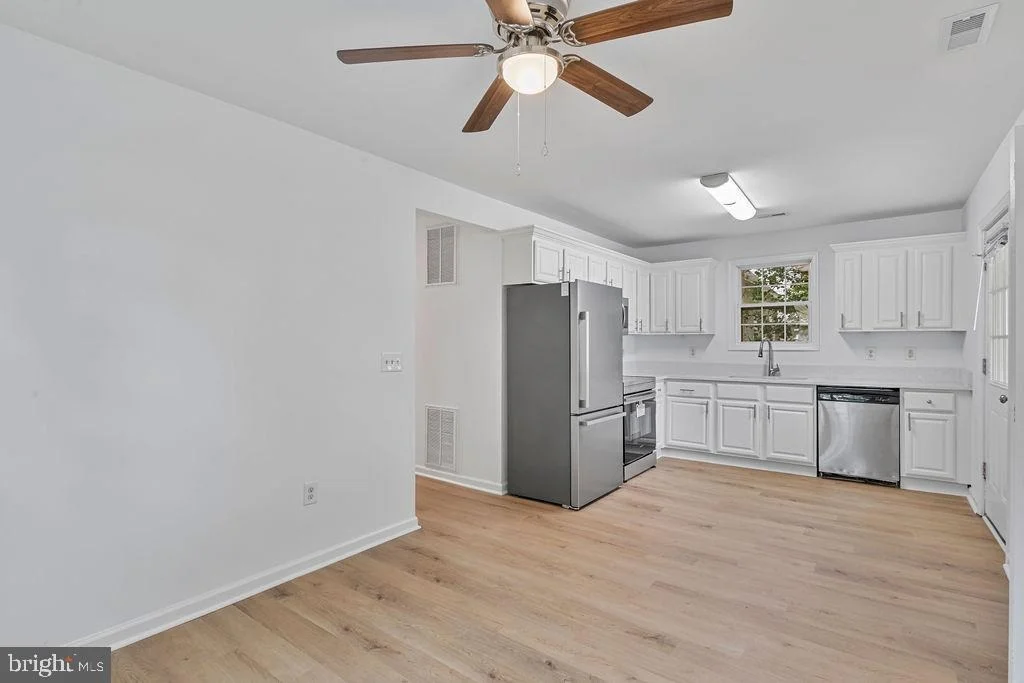 Photo of 905 HANOVER STREET