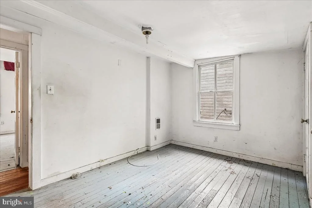 Photo of 8472 FREDERICK ROAD
