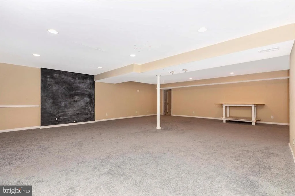Photo of 17112 MAGIC MOUNTAIN DRIVE