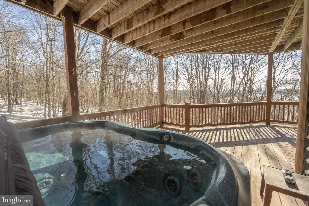 Photo of 723 PINNACLE DRIVE