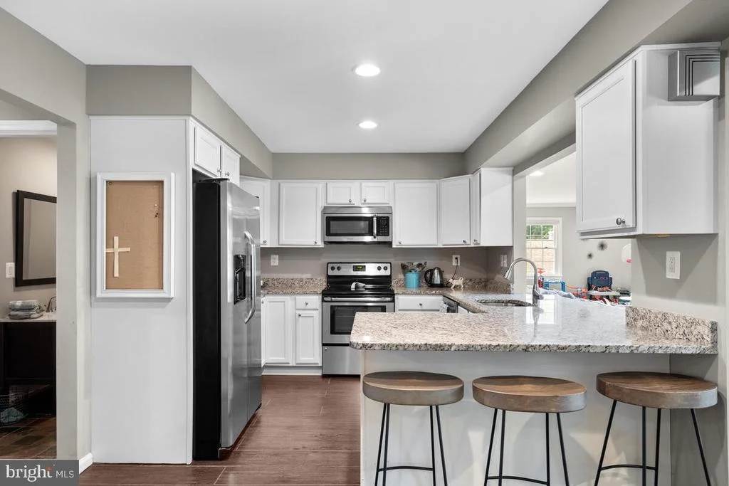 Photo of 14028 BREEZE HILL LANE