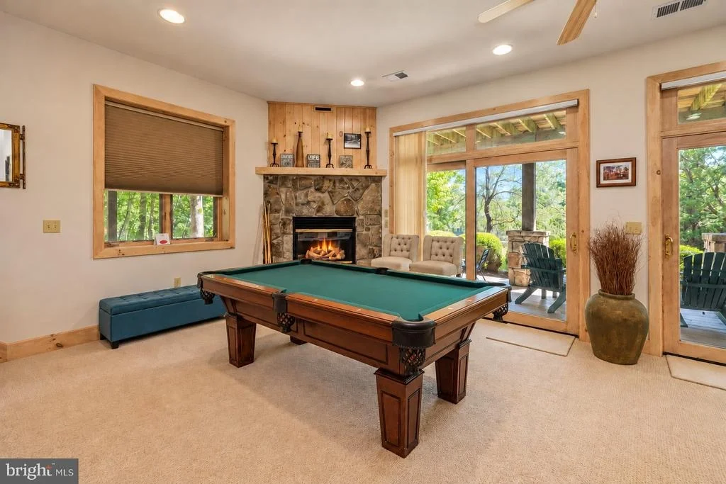 Photo of 431 MOUNTAINTOP ROAD