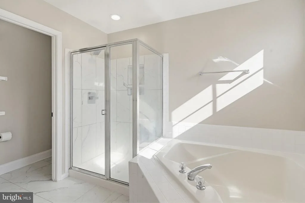 Photo of 14603 FARNHAM LANE