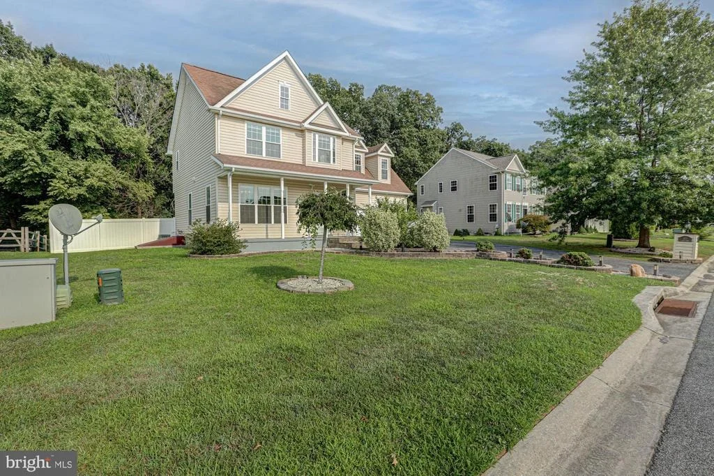 Photo of 409 INDIA DRIVE