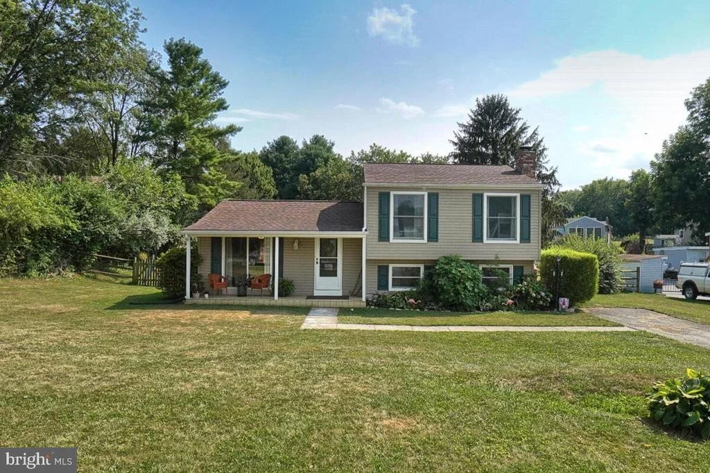 Photo of 4403 FELDSPAR ROAD