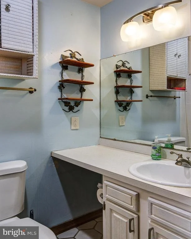 Photo of 105 CRESCENT BOULEVARD