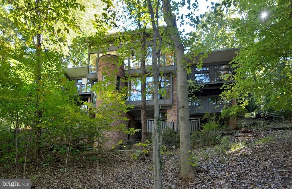 Photo of 4 BUTTONWOOD LANE