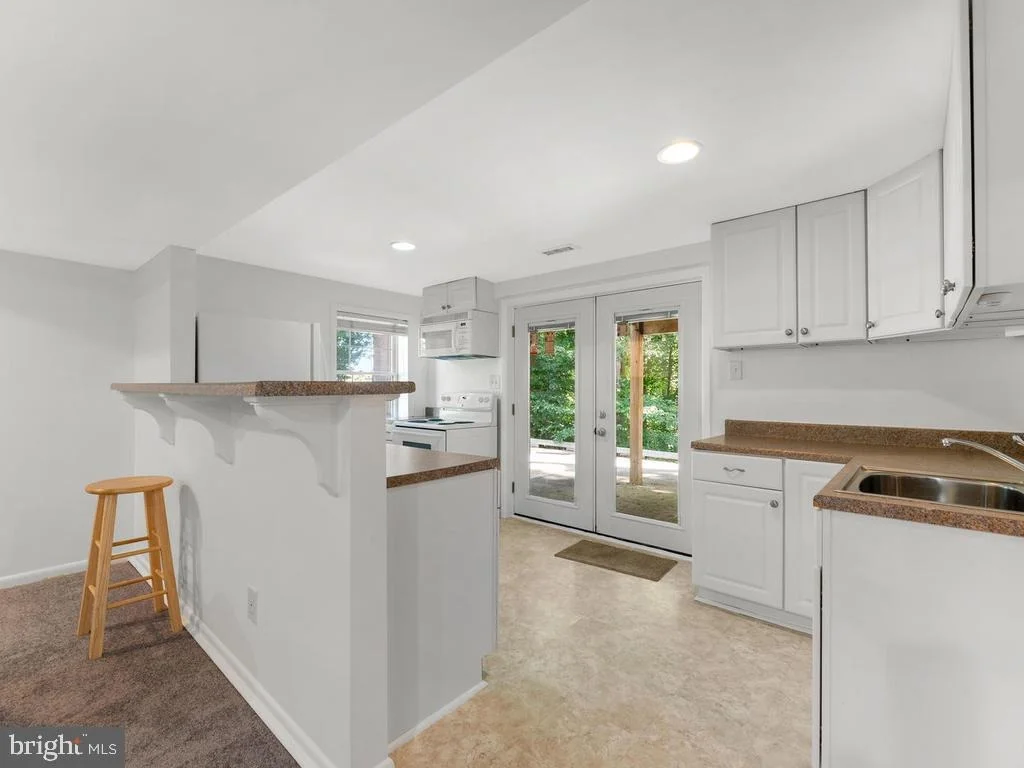 Photo of 2106 MOUNT HEBRON DRIVE