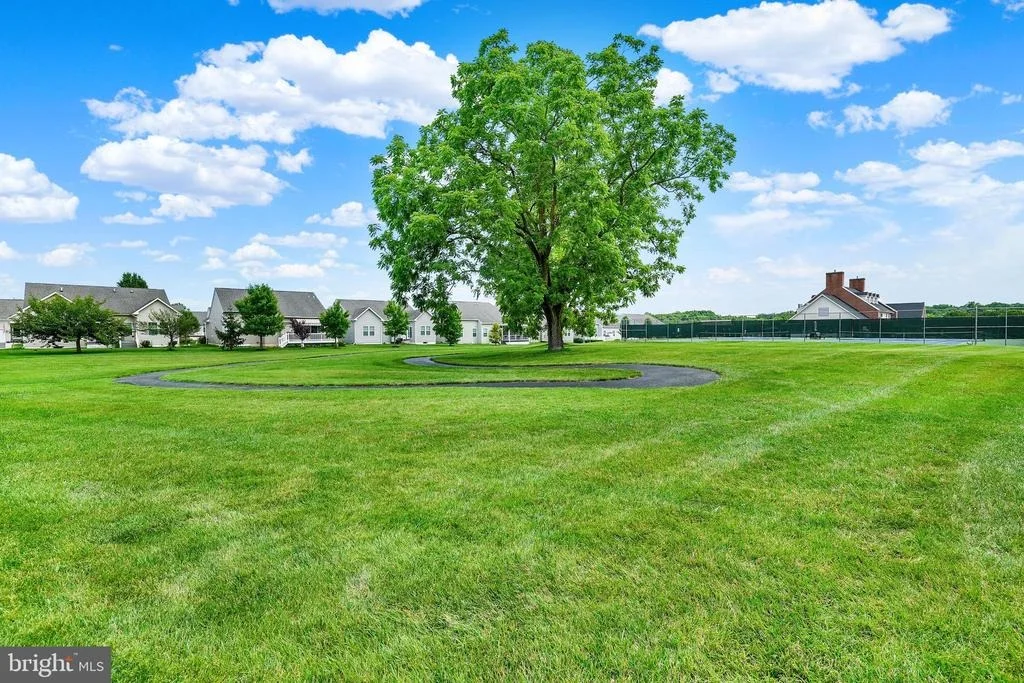 Photo of 535 STONEHAVEN DRIVE