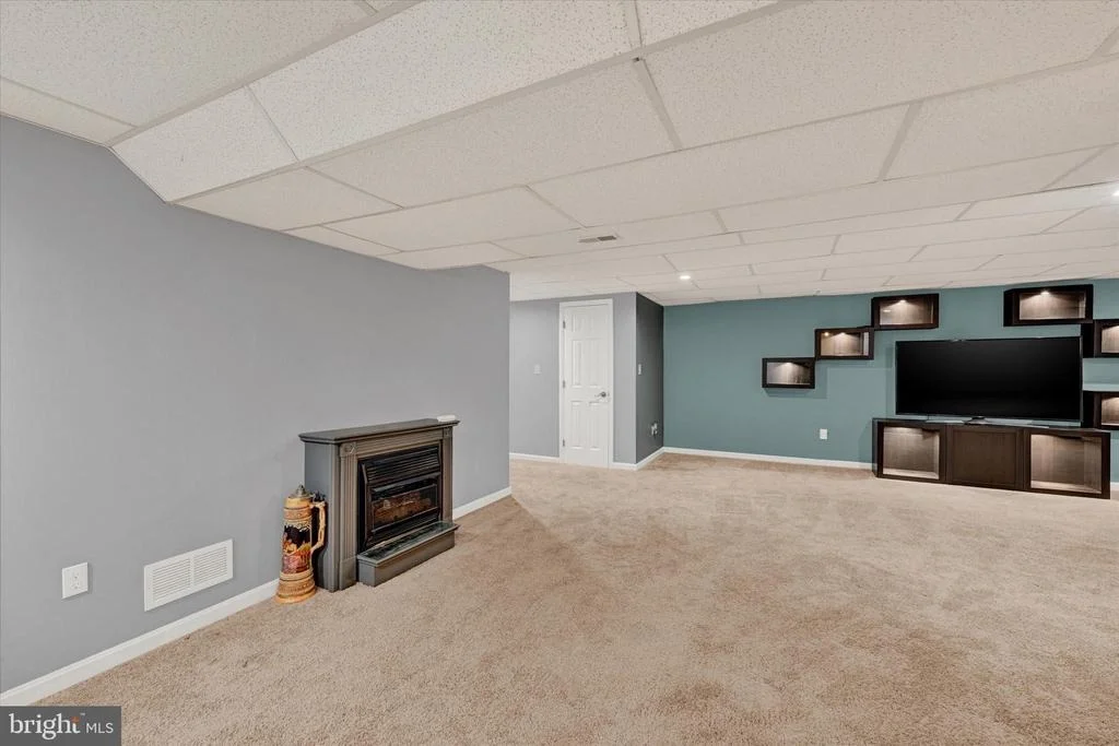 Photo of 4296 WOLF HILL DRIVE