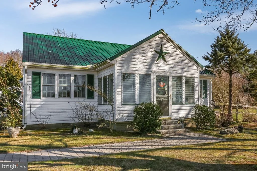 Photo of 3502 BAYSIDE DRIVE