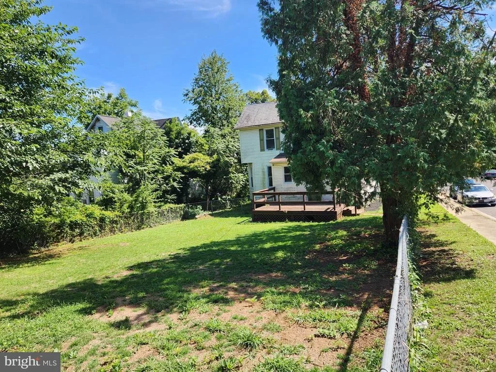 Photo of 4400 WHITE AVENUE