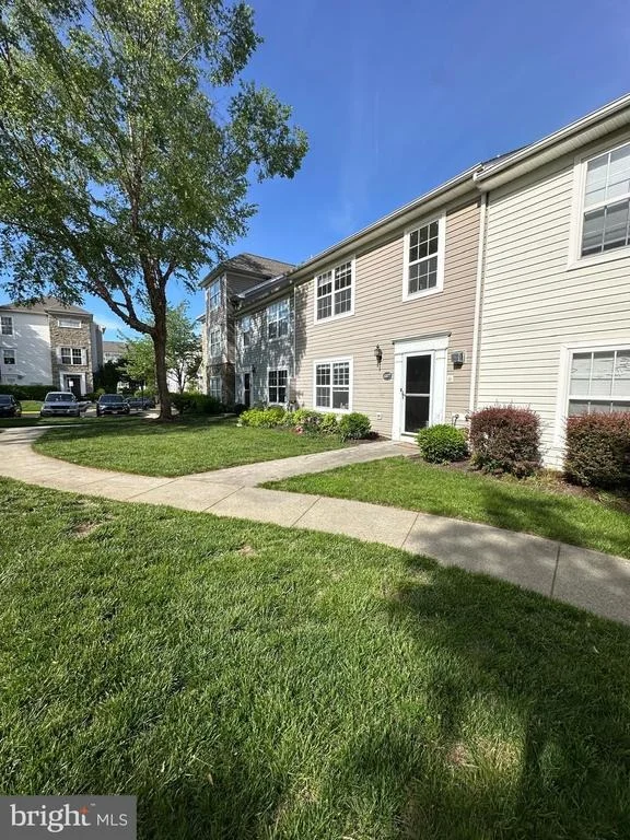Photo of 43577 PATCHING POND SQUARE