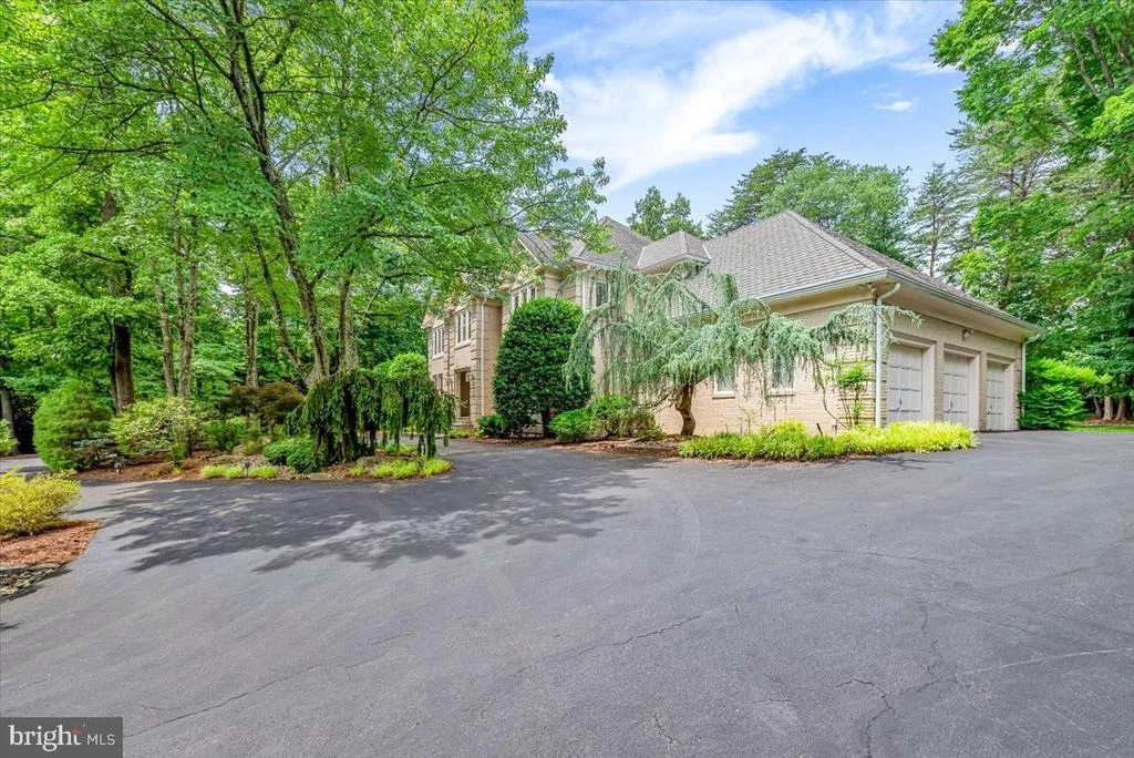 Photo of 10616 WILLOWBROOK DRIVE