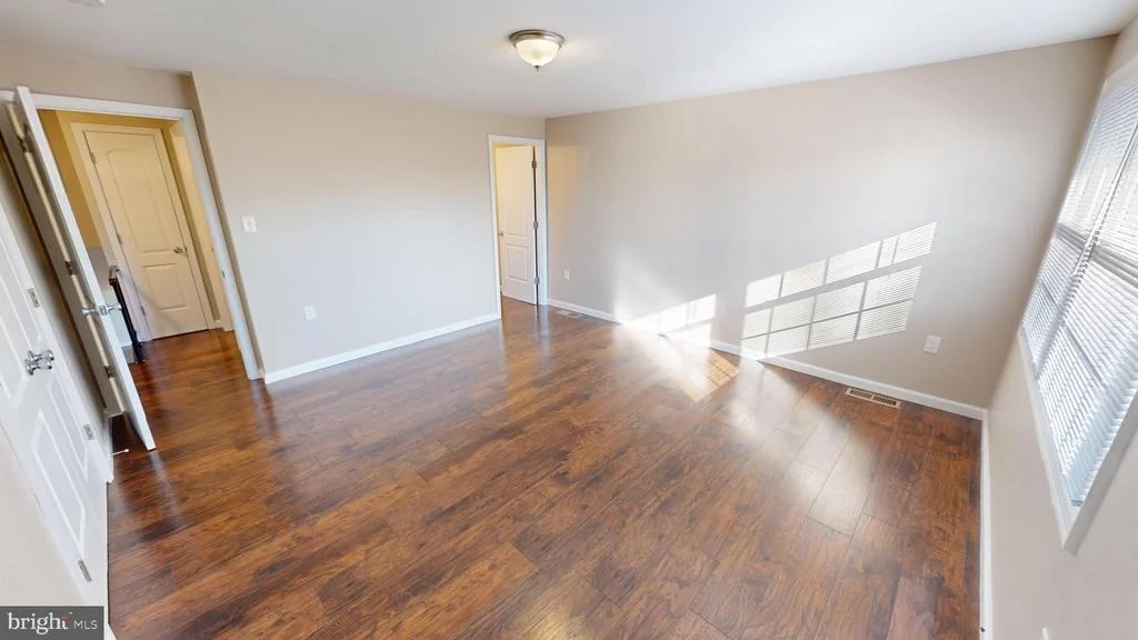Photo of 5014 NICHOLAS ROAD